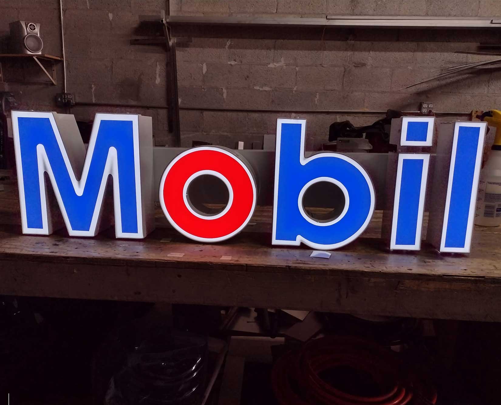 MOBIL-SIGN